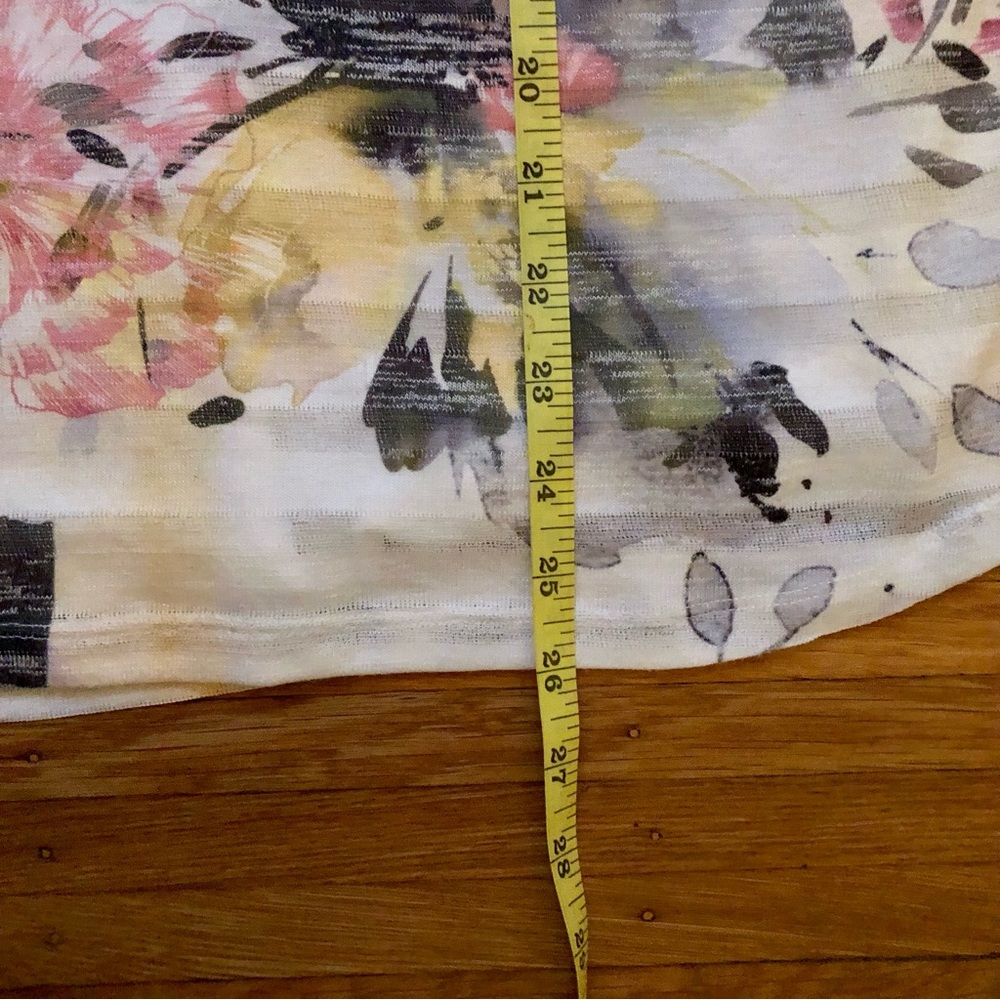 Christopher & Banks Abstract Floral Blouse 3/4 Length Sleeves built in tank top - Picture 7 of 10